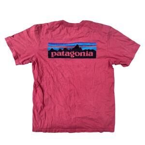 Patagonia Men's Fitz Roy Logo Organic T-Shirt Coral Size M